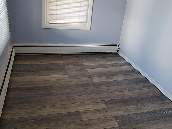 5th image of 599 Bramhall Ave #1