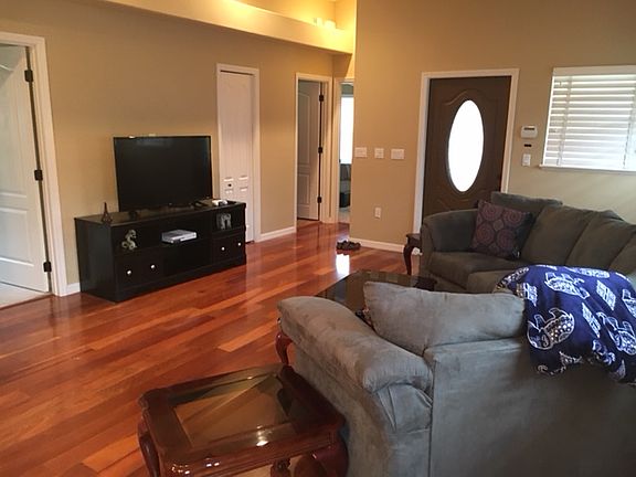 4th image of 828 Gantt Ave