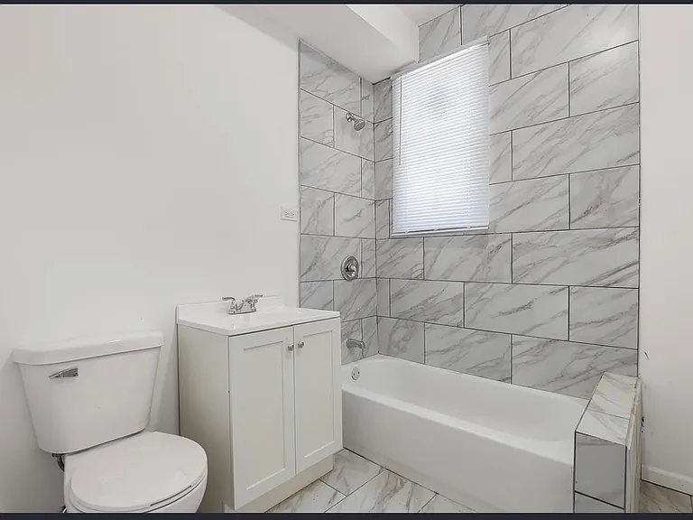 238 E 22nd St #1 — Photo 2