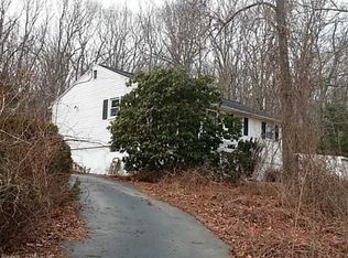 86 Roberts Rd, Groton, CT 06340