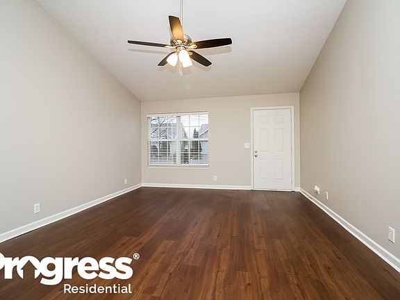 3rd image of 1542 Ballater Dr