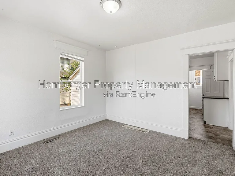 1622 W Mission Ave — Photo 14