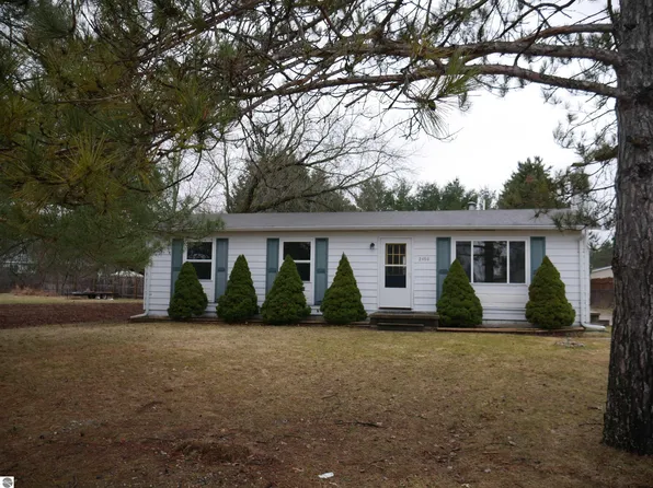 2498 Highland Trl, West Branch, MI 48661