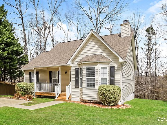 3rd image of 2114 McIver Ln