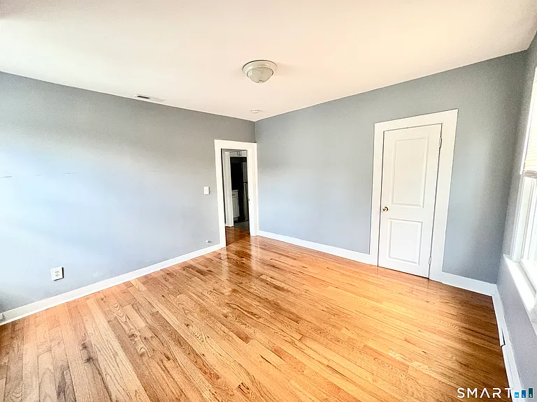 120 Wilcox Ave #3 — Photo 5