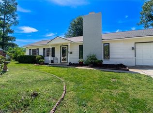 472 Carnegie Rd, Virginia Beach, VA 23452