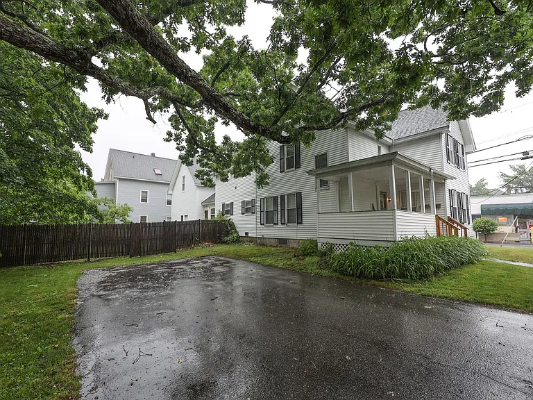 736 Maple St #2 — Photo 3
