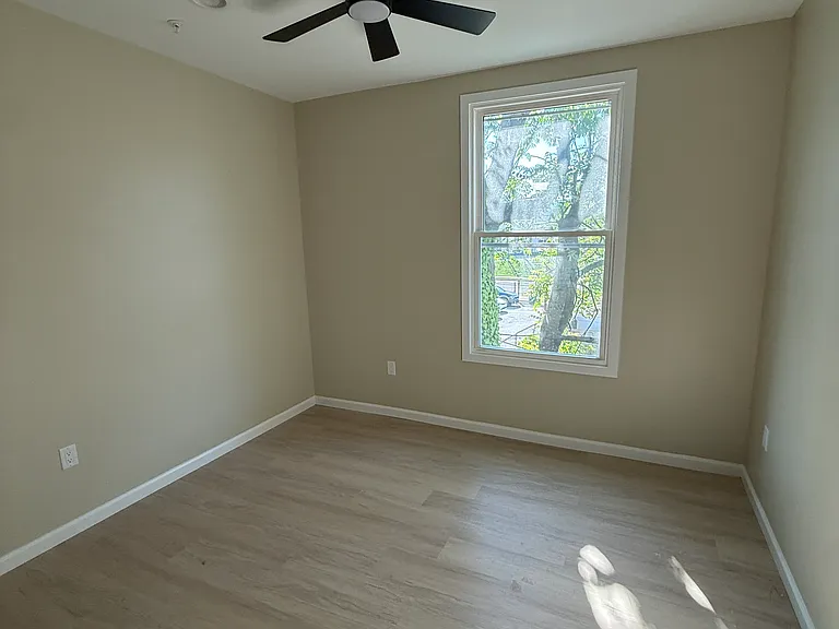 1015 Lancaster Ave #2B — Photo 15