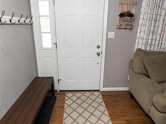 4th image of 1519 W 1st St
