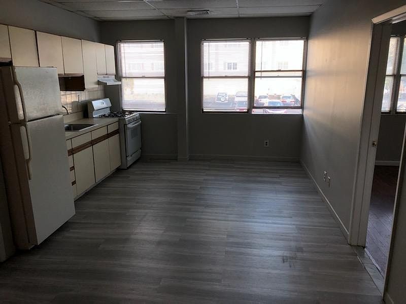 1st image of 308 Maple Ave APT 8