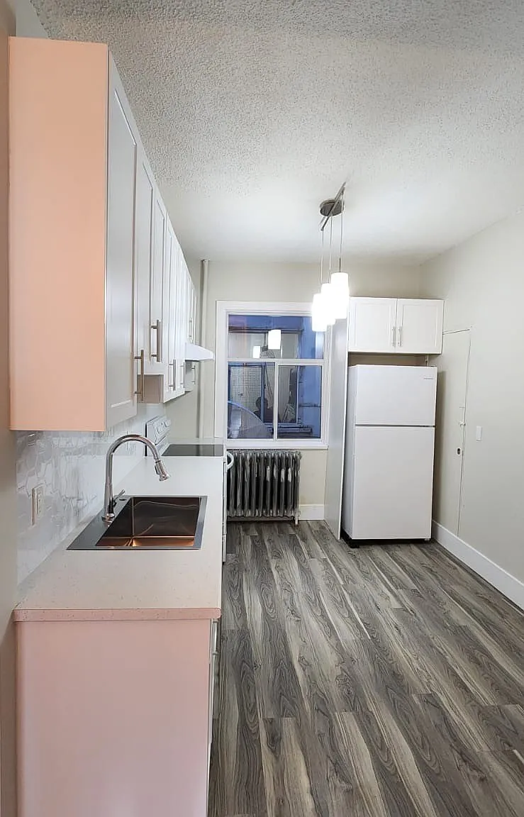 1155 Granville Street — Photo 2