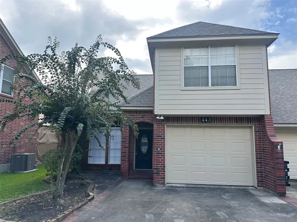 443 N Rivershire Dr, Conroe, TX 77304