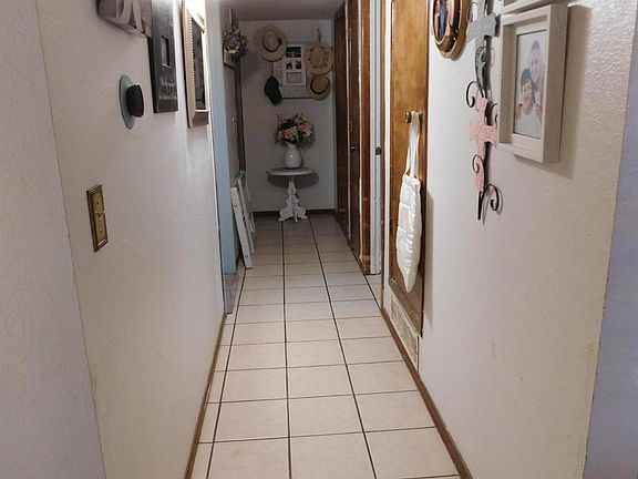 4th image of 315 W Avenue K