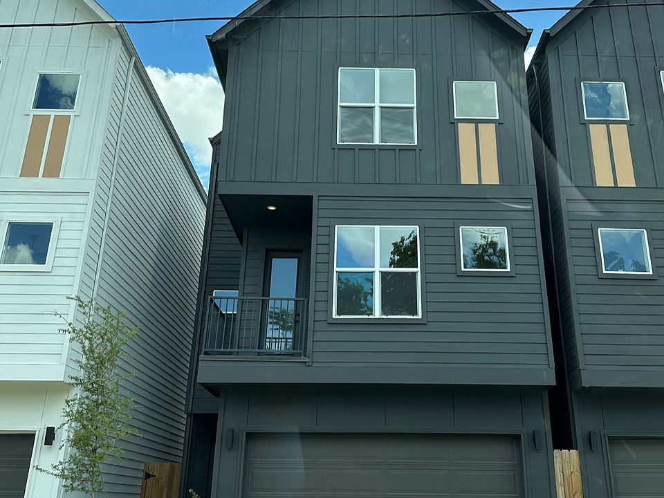 1st image of 3315 Daphne St