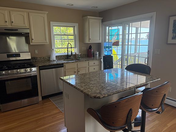 5th image of 9 Malcolm Dr