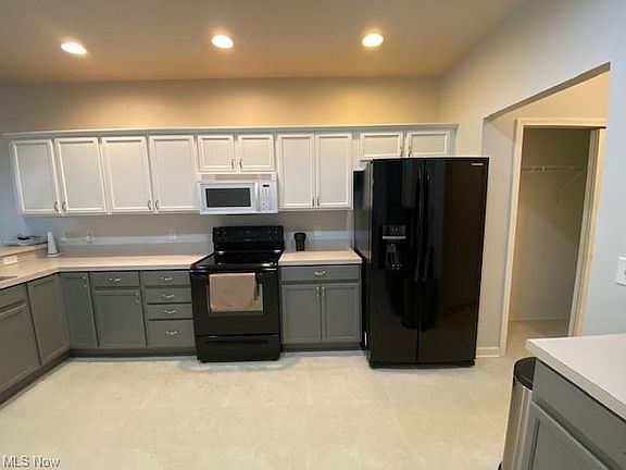 5th image of 5290 Redford Dr #76