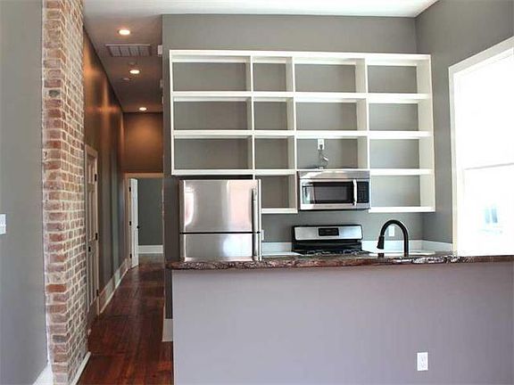 4th image of 3033 Iberville St