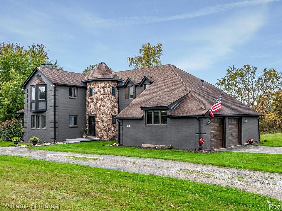 52401 Baker Rd, photo 3