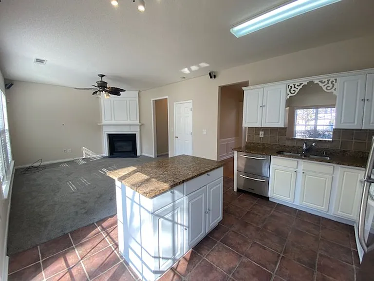 5463 Medlock Corners Dr — Photo 15