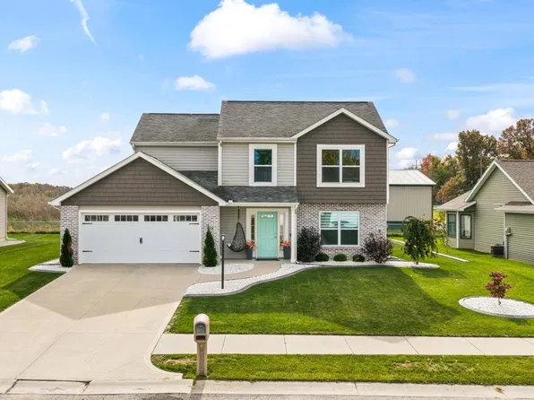 1928 Lighthouse Ln, Goshen, IN 46526