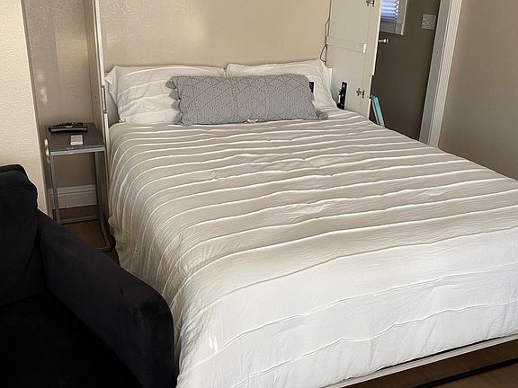 Murphy bed