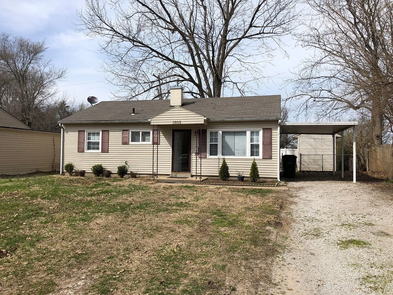 3805 N Park Dr photo 1