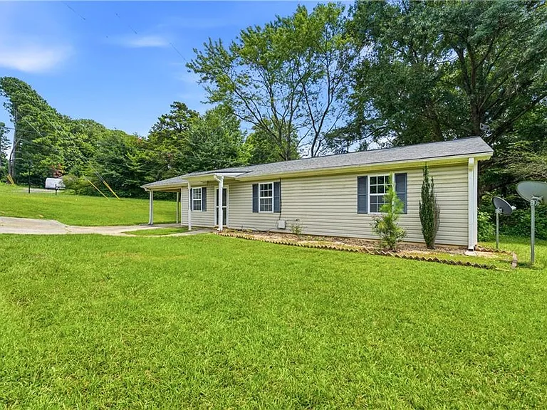 3641 Macedonia Rd — Photo 3