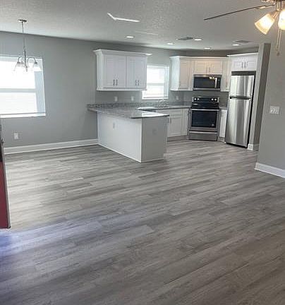 4th image of 917 E Laura St #14747759