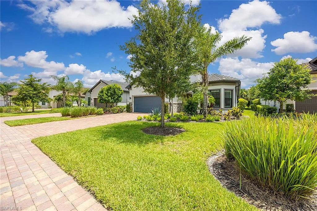 3 bed, 3.0 bath, 2131 sqft, $9,000 — Photo 2