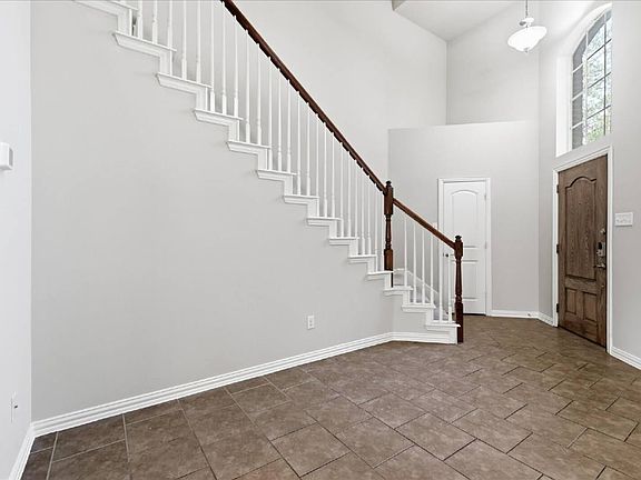 5th image of 4904 Empire Way