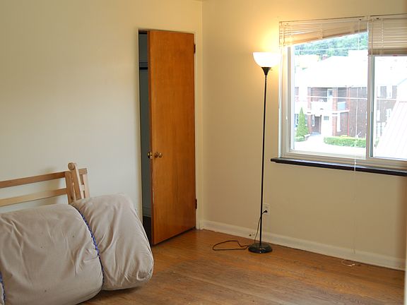 5th image of 311 Green St #1