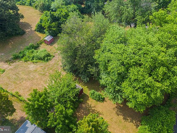 4th image of 1354 Woodside Dr