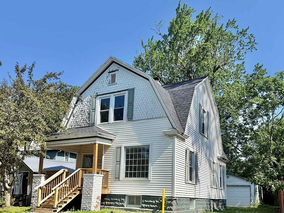 1st image of 1811 9th St