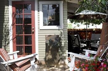4th image of 1139 Meade Ave