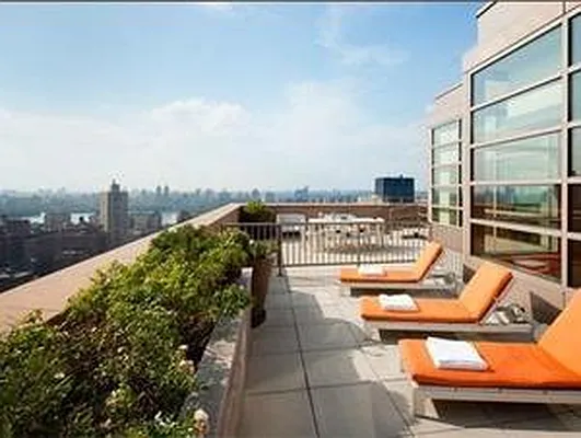 Rented by Level Group | media 18