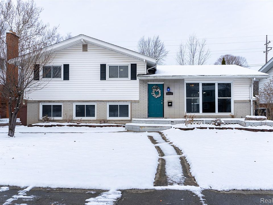1st image of 33756 Cindy St