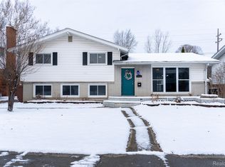 33756 Cindy St, Livonia, MI 48150