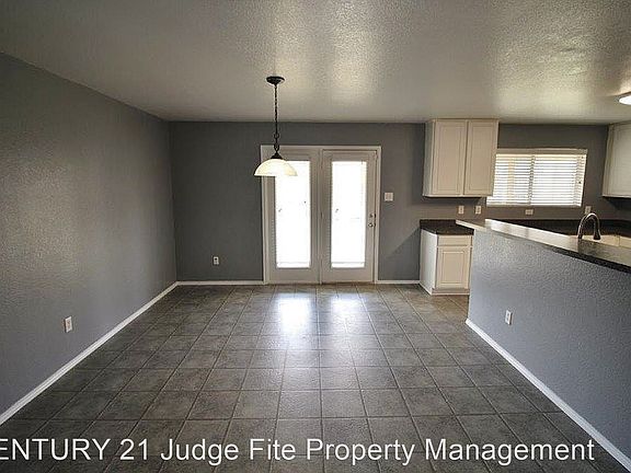 3rd image of 106 Franklin Ct
