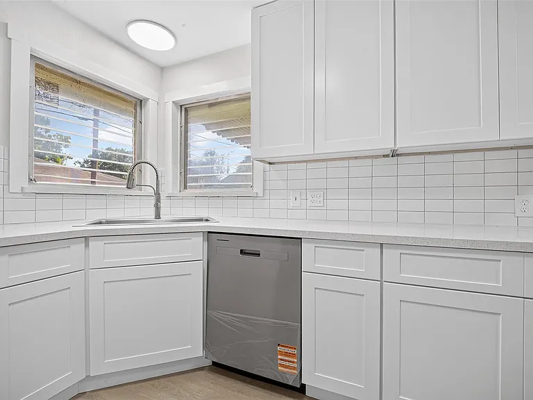 6131 Birdwood Rd — Photo 7