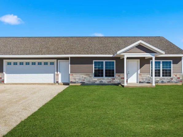 1303 Max Dr, Manchester, IA 52057
