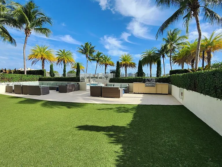 3000 Coral Way #713 — Photo 21