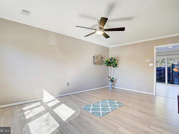 5th image of 8387 Norwood Dr