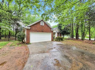 6520 White Pine Ln, Charlotte, NC 28262