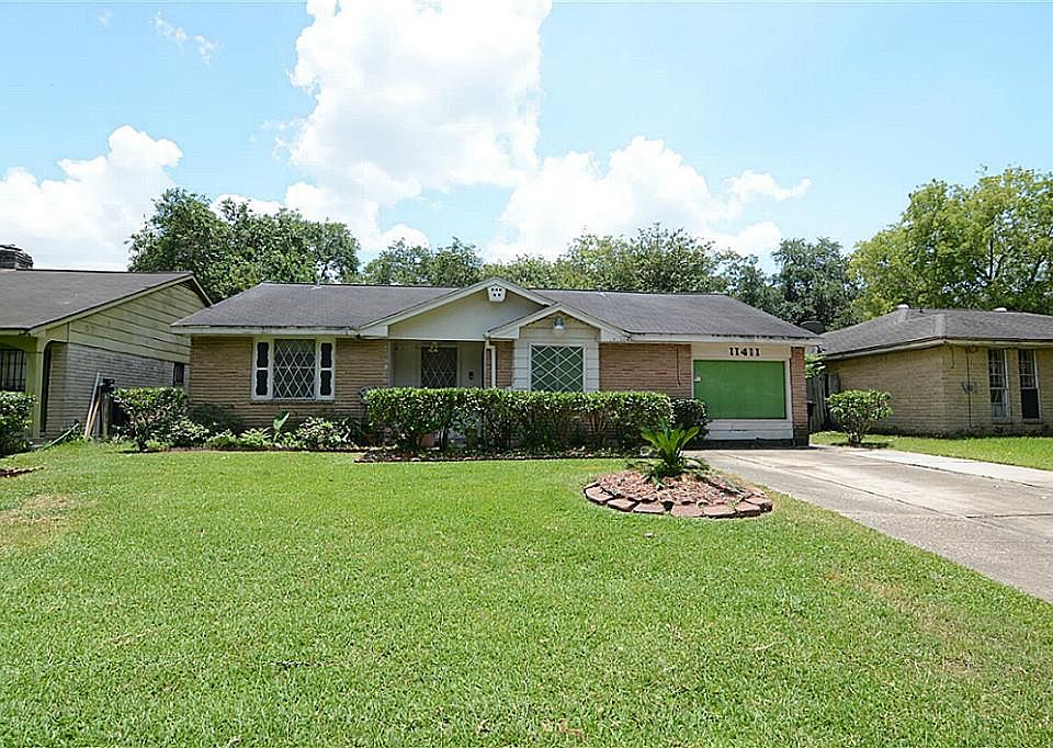 1st image of 11411 Glenwolde Dr