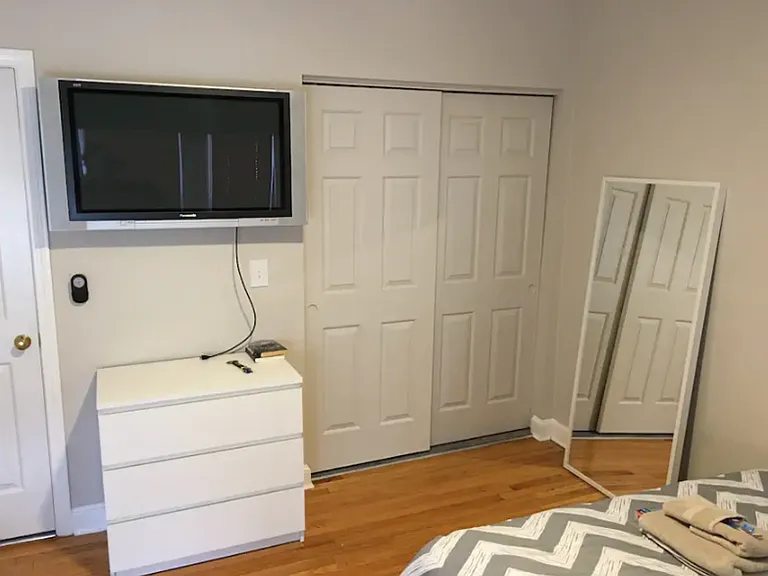 76 King St #2 — Photo 7