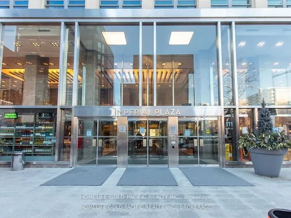 111 Saint Clair Ave W, Toronto, ON