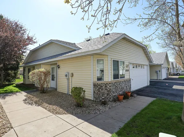 3238 Edgerton St, Vadnais Heights, MN 55127