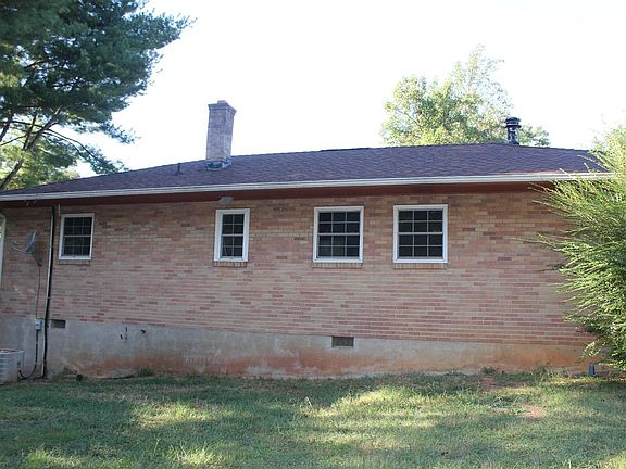 5th image of 203 Ann St
