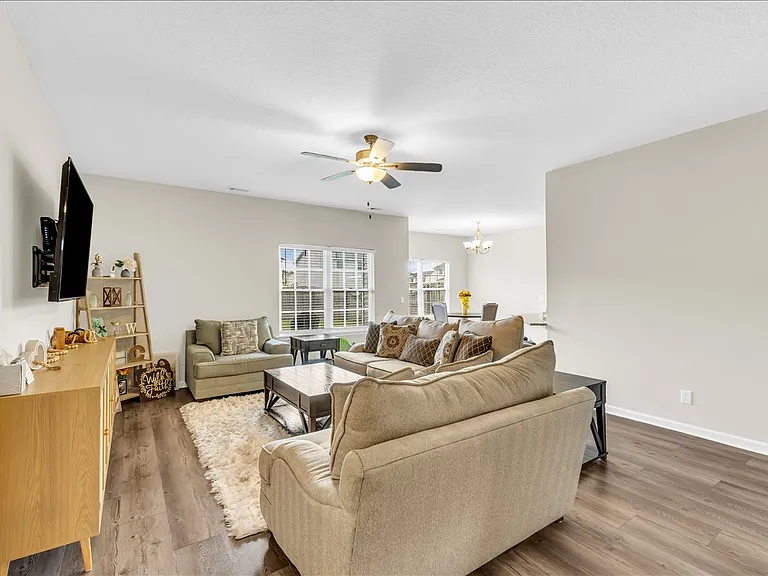 36 Herty Ln — Photo 9