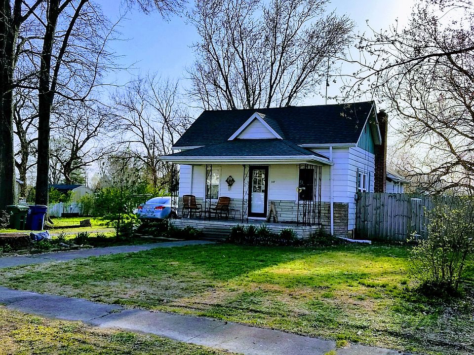 1st image of 107 N 1st St